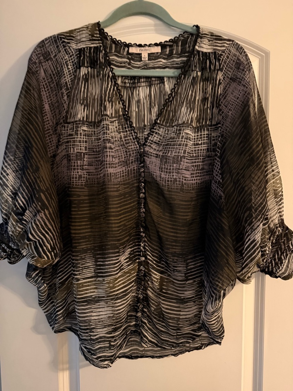Black Rainn Black and White Sheer Patterned V-Neck Blouse